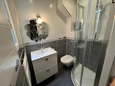 Salle de bains dans l'établissement Appartement de grand standing en plein coeur de Paris à proximité du Trocadéro