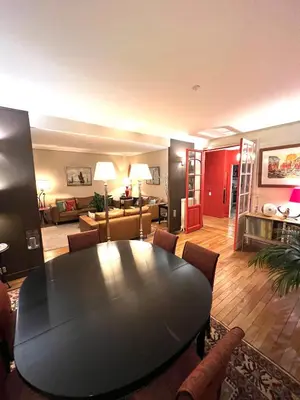 Coin salon dans l'établissement Appartement de grand standing en plein coeur de Paris à proximité du Trocadéro