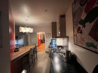 Cuisine ou kitchenette dans l'établissement Appartement de grand standing en plein coeur de Paris à proximité du Trocadéro