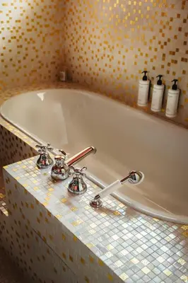Salle de bains dans l'établissement La Bohème Montmartre - Studios & Apartments de luxe au Sacré Coeur