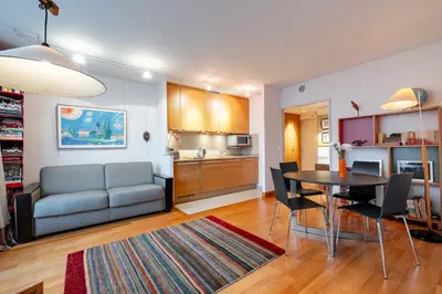 Cuisine ou kitchenette dans l'établissement Veeve - Eiffel Skies
