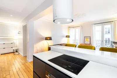 Cuisine ou kitchenette dans l'établissement GuestReady - Séjour de charme dans le 6ème