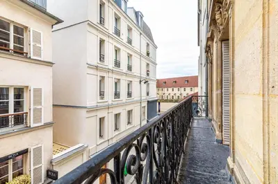 Balcon ou terrasse dans l'établissement GuestReady - Séjour de charme dans le 6ème