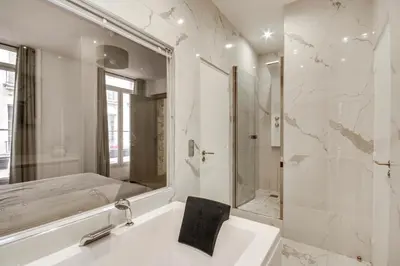 Salle de bains dans l'établissement mandar 14