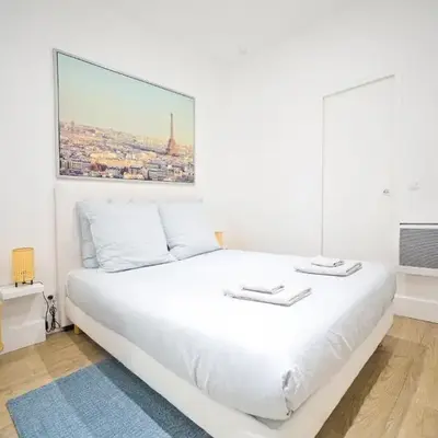 LOVELY PARISIAN APARTMENT