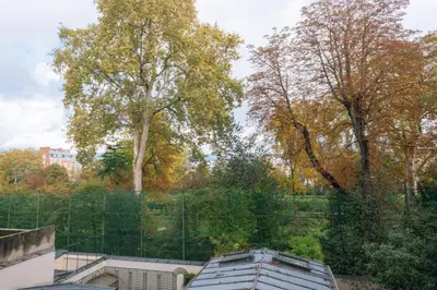 Jardin de l'établissement Modern Rustic-style Apartment 7th arrondissement!