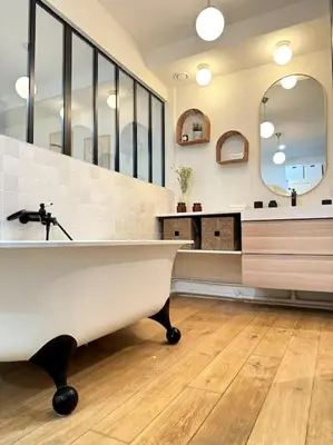 Salle de bains dans l'établissement Acogedor apartamento en el centro de París.