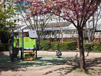 Aire de jeux pour enfants de l'établissement Au jardin suspendu