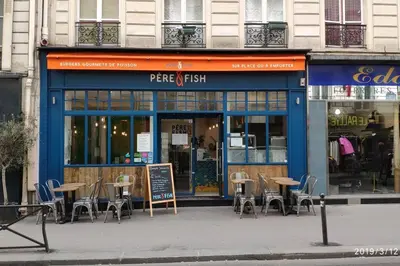 Restaurant ou autre lieu de restauration dans l'établissement Ideal for exploring Paris on foot