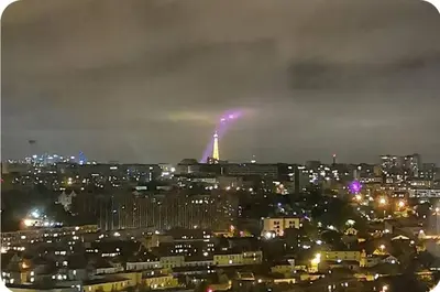 Vue générale sur Cachan ou vue de la ville depuis le séjour chez l'habitant