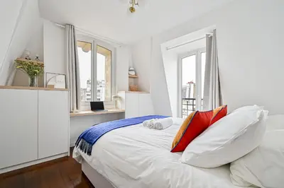 Un ou plusieurs lits dans un hébergement de l'établissement Le Cœur Sacré - 4 personnes Montmartre - Wifi