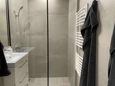 Salle de bains dans l'établissement Charming Studio In The Heart Of Paris