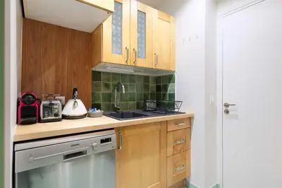 Cuisine ou kitchenette dans l'établissement Spacious apartment - 2BR-6P - Bastille