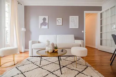 Coin salon dans l'établissement Nice Flat in Paris near Sacré Coeur