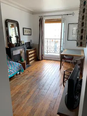Coin salon dans l'établissement Stylish Flat with Balcony Facing South