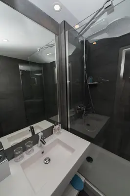Salle de bains dans l'établissement Hôtel le 209 Paris Bercy