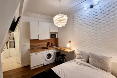 Cuisine ou kitchenette dans l'établissement Champs-Elysées - Suite for 2 people