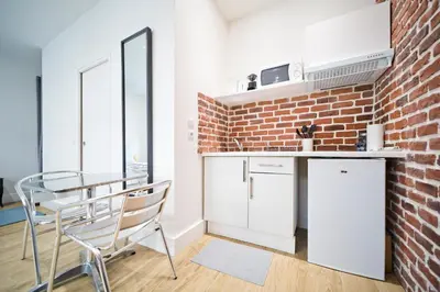 Cuisine ou kitchenette dans l'établissement Loft style apartment