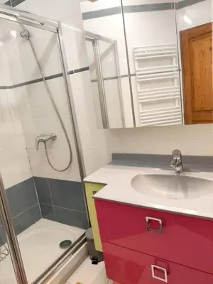 Salle de bains dans l'établissement Appartement Faubourg Montmartre CityCosy