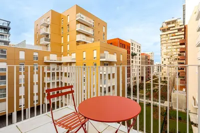 Balcon ou terrasse dans l'établissement GuestReady - Bel Apt. à Asnières-sur-Seine
