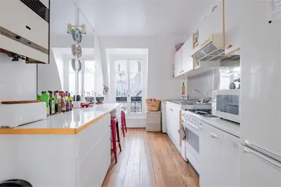 Cuisine ou kitchenette dans l'établissement Veeve - Theatre in the Sky