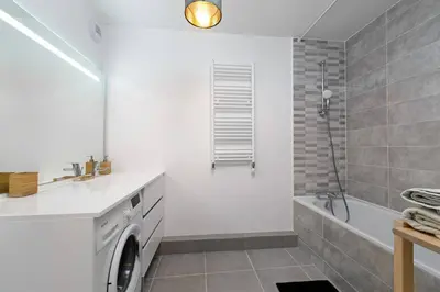Salle de bains dans l'établissement Magnifique appartement à proximité de Paris