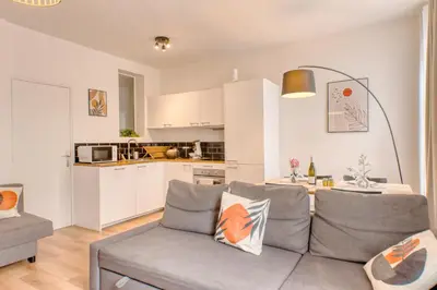 Cuisine ou kitchenette dans l'établissement *Appartement Moderne/2 minutes du métro*