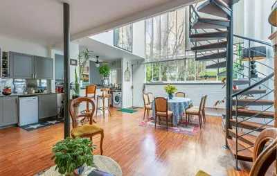 Cuisine ou kitchenette dans l'établissement Gorgeous Home In Paris With Wifi
