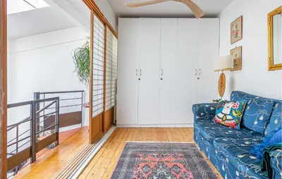 Coin salon dans l'établissement Gorgeous Home In Paris With Wifi