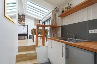 Cuisine ou kitchenette dans l'établissement Amazing Mazarine Studio