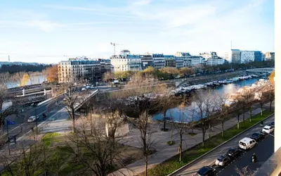 Vue générale sur Paris ou vue de la ville depuis l'appartement