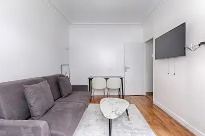 Télévision ou salle de divertissement dans l'établissement Montmartre/Natier : Cosy Studio 2P