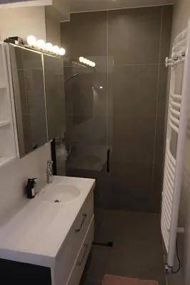 Salle de bains dans l'établissement Batignolles-Montmartre / Mathieu