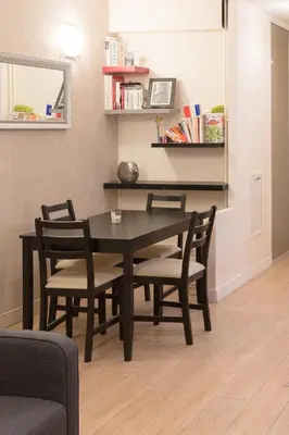 Cuisine ou kitchenette dans l'établissement Parisian Romance Retreat