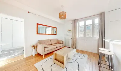 Coin salon dans l'établissement CityStay-Confort- 5 min Metro -
