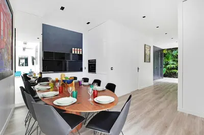 Cuisine ou kitchenette dans l'établissement Superb apartment with hammam -4BR-12P- Bastille