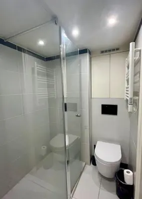 Salle de bains dans l'établissement Élégance, 4 Pers, palais des congrès