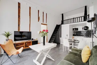Télévision ou salle de divertissement dans l'établissement Stunning apartment - 2BR-6P - Grand Boulevard