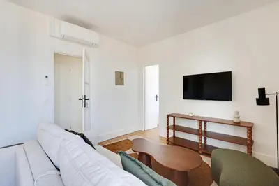 Télévision ou salle de divertissement dans l'établissement Pick A Flat's Apartment in Saint Michel - Rue Du Sommerard