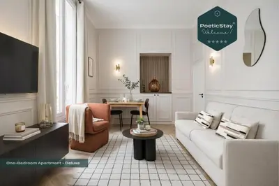 Coin salon dans l'établissement PoeticStay - Opera