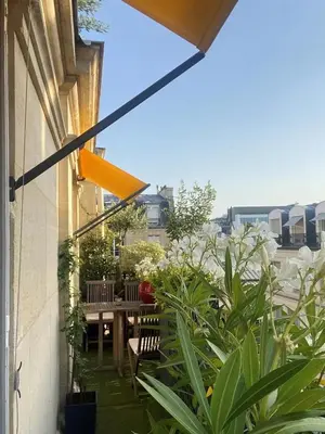 Balcon ou terrasse dans l'établissement 100 m2 of luxury and comfort in Neuilly | By Airnest