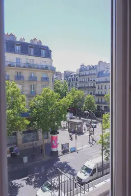 Vue générale sur Paris ou vue de la ville depuis l'appartement