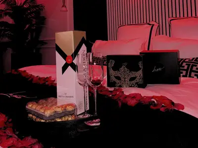 Boissons dans l'établissement La Suite Trocadéro - Jacuzzi privatif
