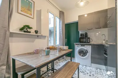 Cuisine ou kitchenette dans l'établissement MBA - Splendide Appart - Patay 2 - Proche Bercy