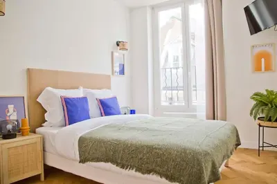 Un ou plusieurs lits dans un hébergement de l'établissement Céleste - Luxury 3BR Suite Mouffetard Views