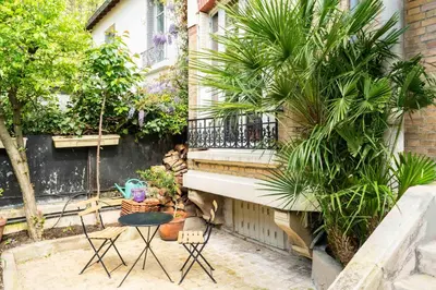 Jardin de l'établissement Appartement-dupleix Villa du Parc 19th century