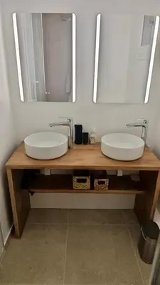 Salle de bains dans l'établissement Huge House 210sqm 19 people Private Outdoor 2 Parking Top Location