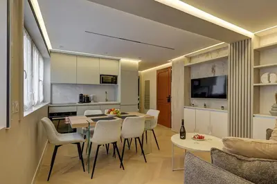 Cuisine ou kitchenette dans l'établissement 364 Suite Fondary 2 - Superb apartment in Paris