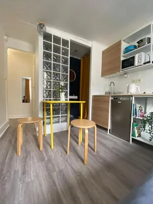 Cuisine ou kitchenette dans l'établissement Bright Central Flat PARIS