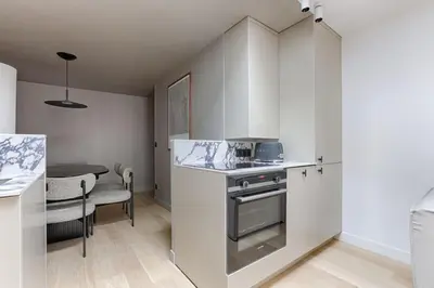 Cuisine ou kitchenette dans l'établissement MyKeypers - Luxury Design Flat 2BR/6P - Rue de Charonne !